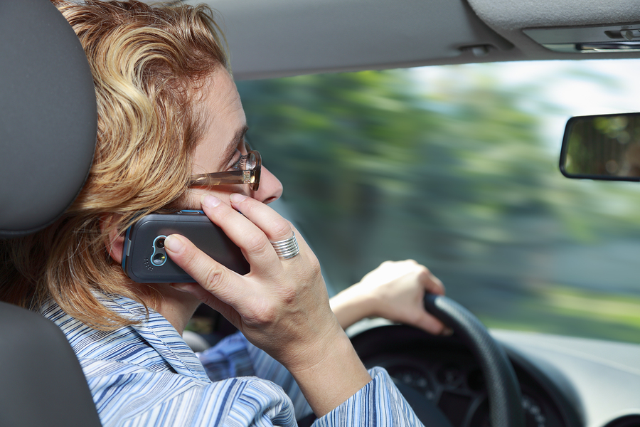 distracted driver - Minnesota car accident attorneys - sand law llc